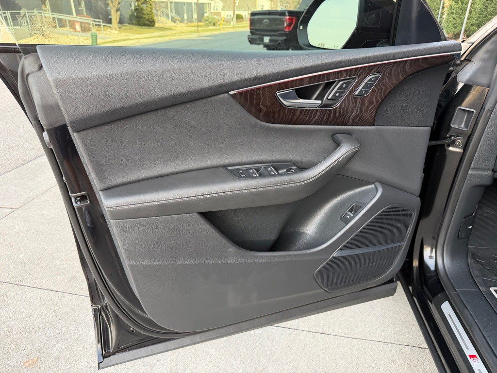 2023 Audi Q8 Image 11