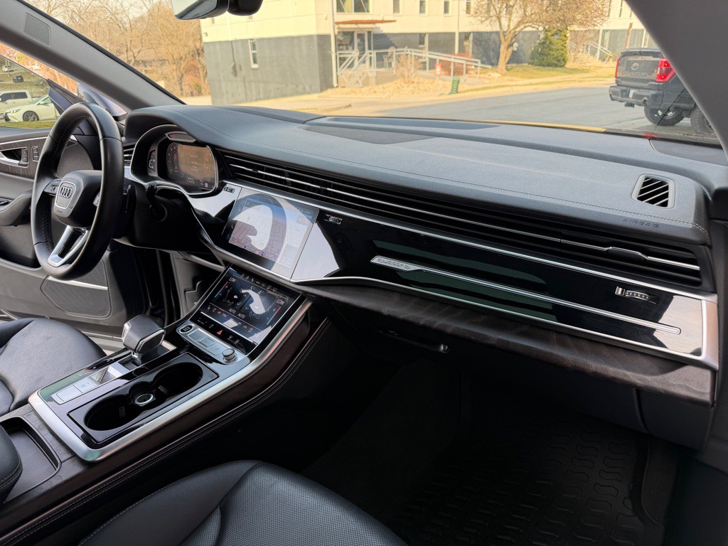 2023 Audi Q8 Image 26