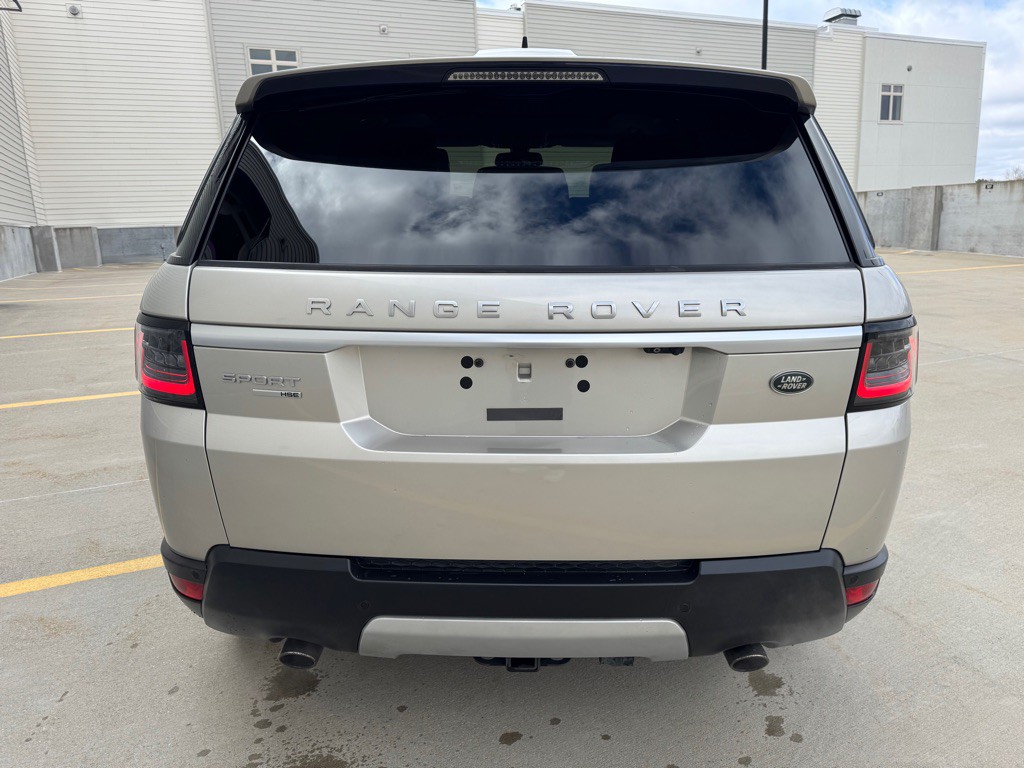 2016 Land Rover Range Rover Sport Image 4