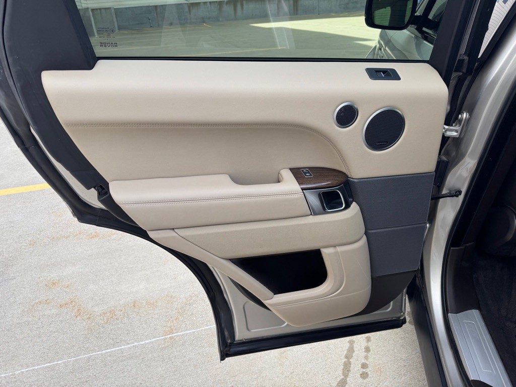 2016 Land Rover Range Rover Sport Image 23