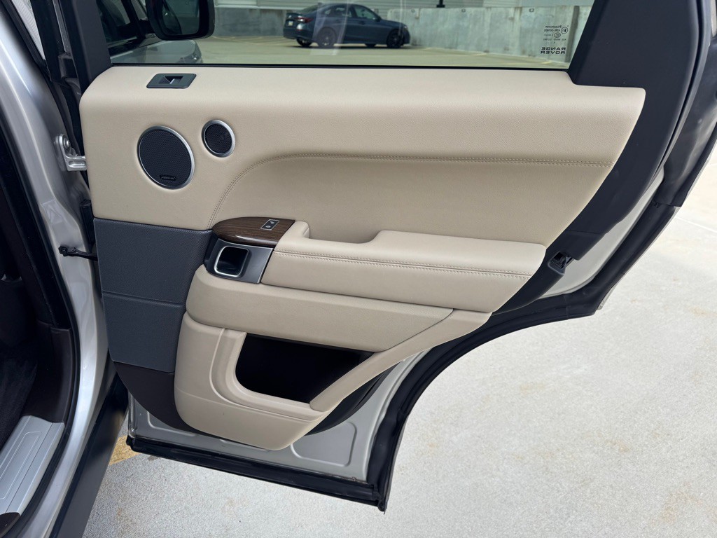 2016 Land Rover Range Rover Sport Image 27