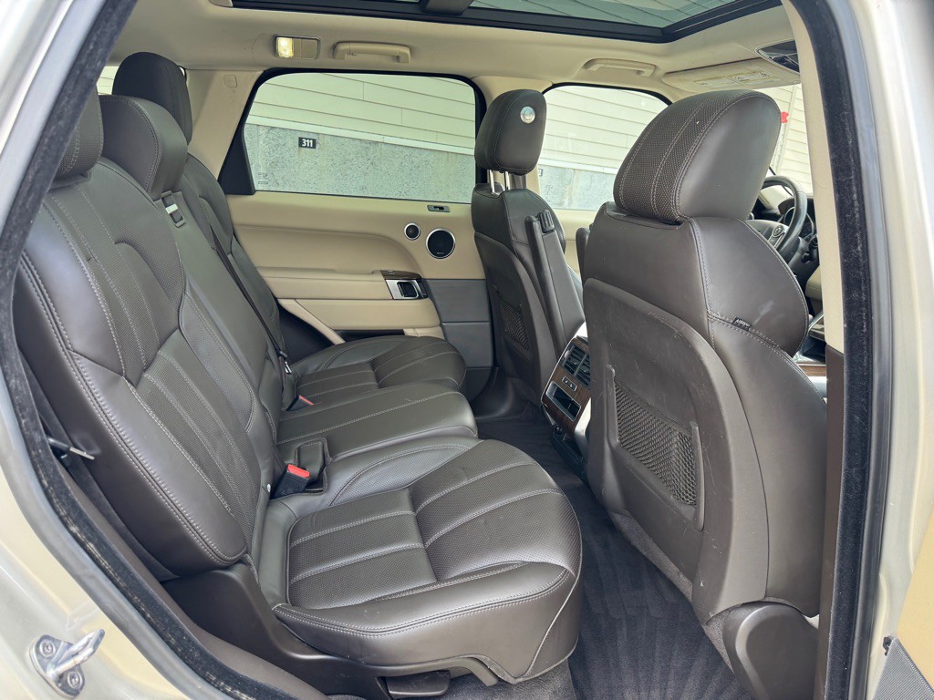 2016 Land Rover Range Rover Sport Image 28