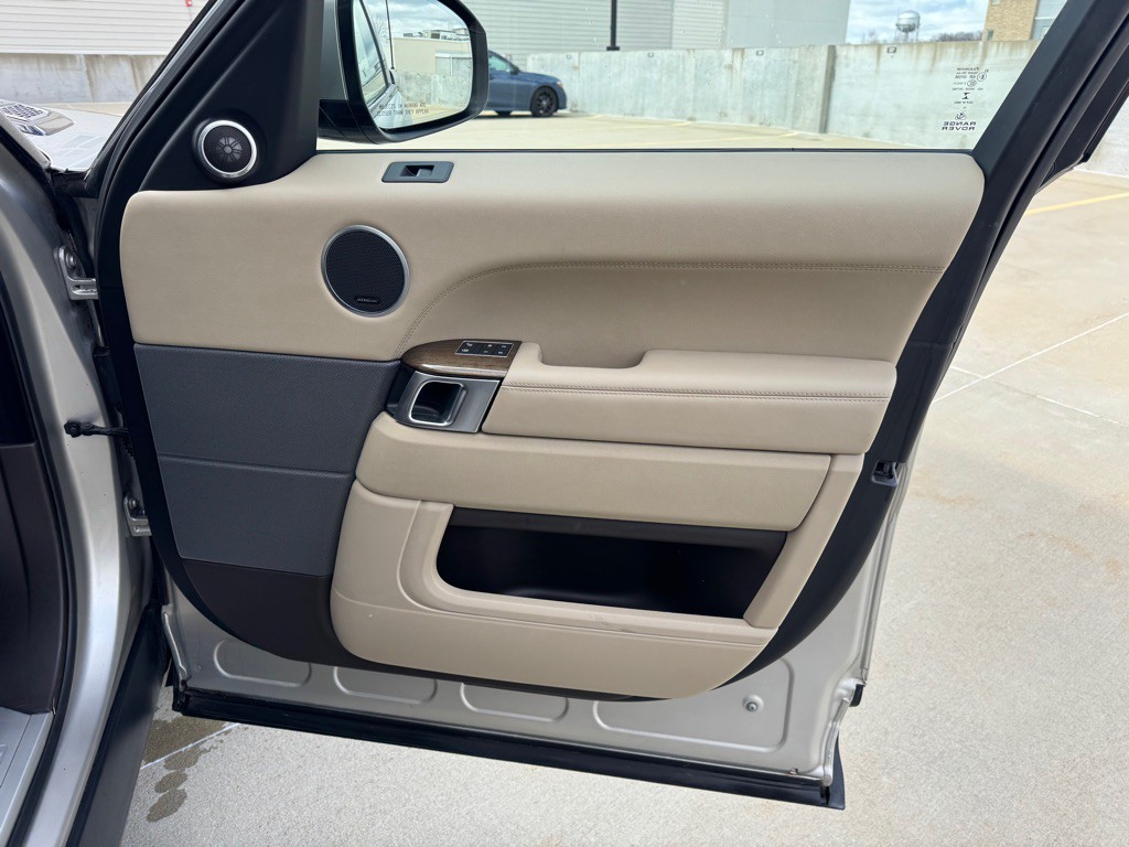 2016 Land Rover Range Rover Sport Image 29