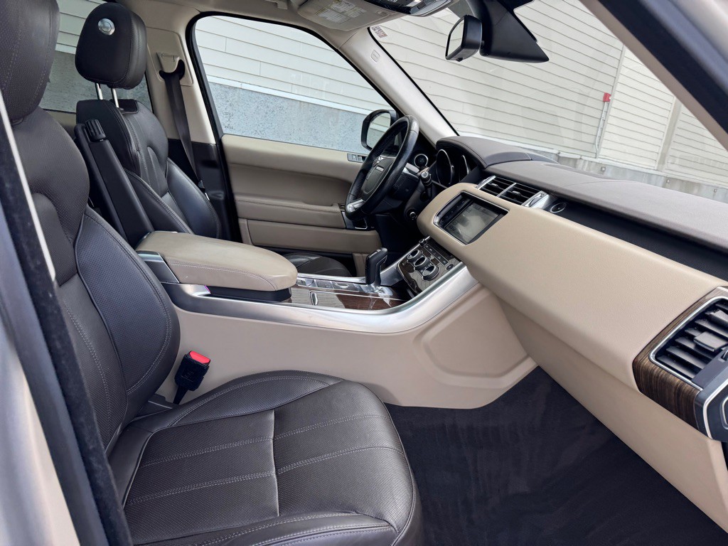 2016 Land Rover Range Rover Sport Image 30
