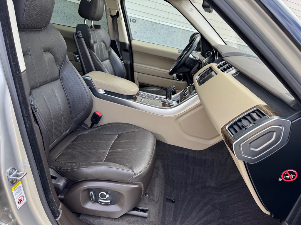 2016 Land Rover Range Rover Sport Image 31