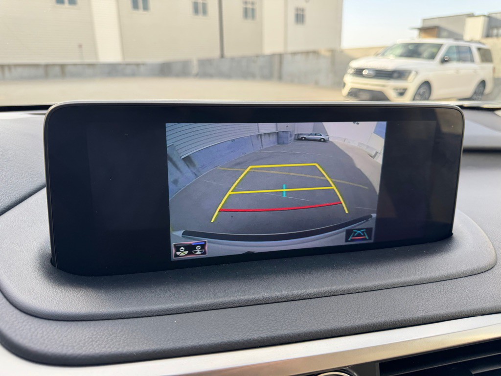 2021 Lexus RX Image 17