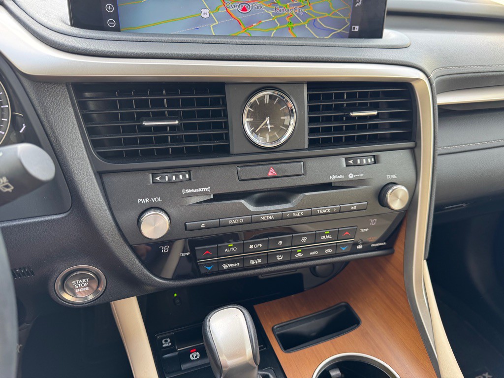 2021 Lexus RX Image 18