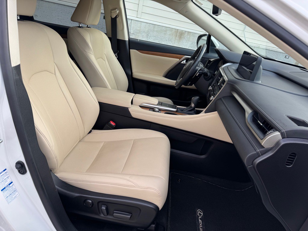 2021 Lexus RX Image 30