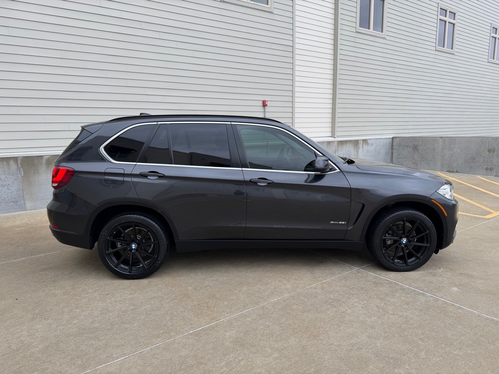 2015 BMW X5 Image 2
