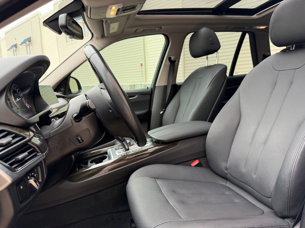 2015 BMW X5 Image 14