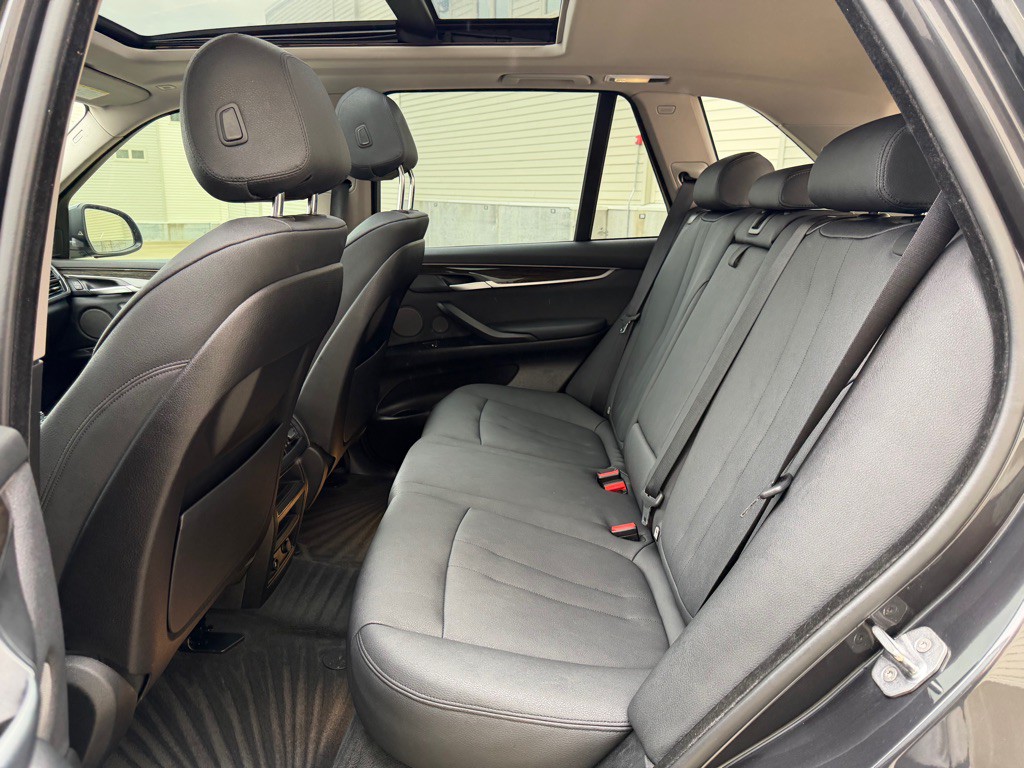 2015 BMW X5 Image 25
