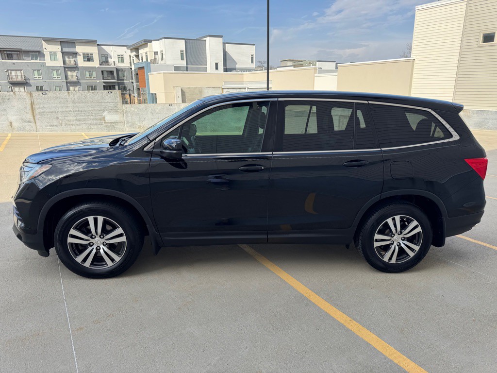 2017 Honda Pilot Image 6