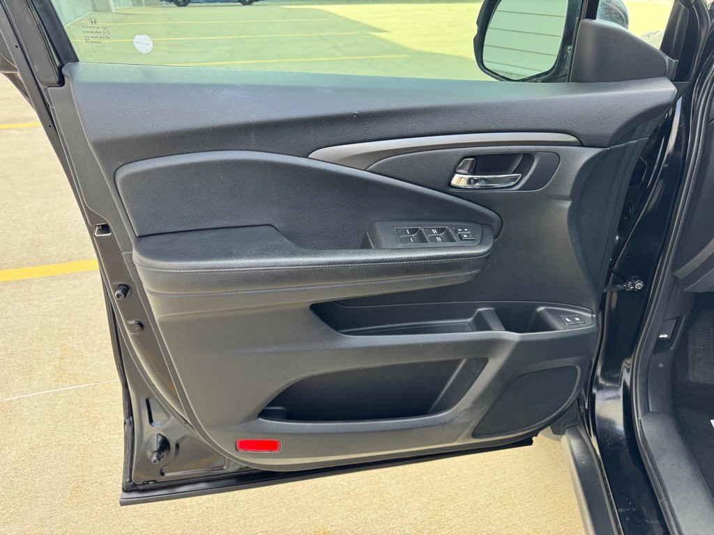 2017 Honda Pilot Image 10