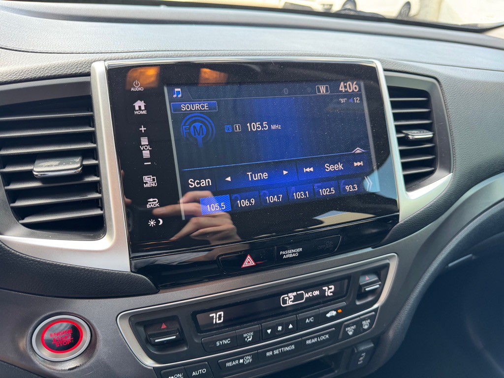 2017 Honda Pilot Image 16