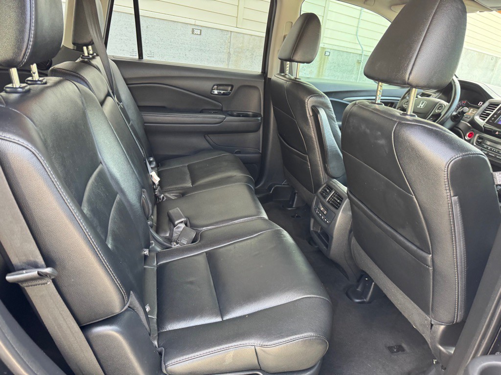 2017 Honda Pilot Image 25