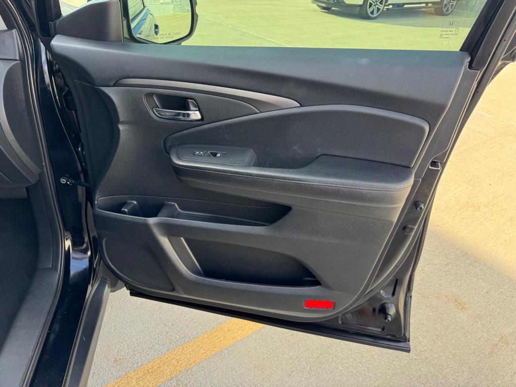 2017 Honda Pilot Image 27