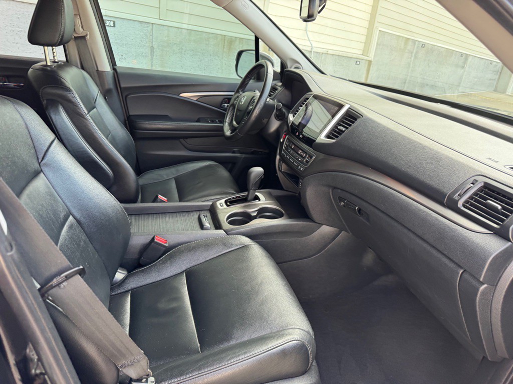 2017 Honda Pilot Image 28