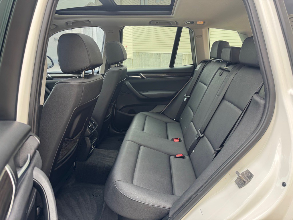 2016 BMW X3 Image 22