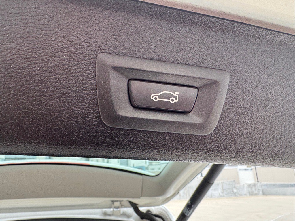 2016 BMW X3 Image 24