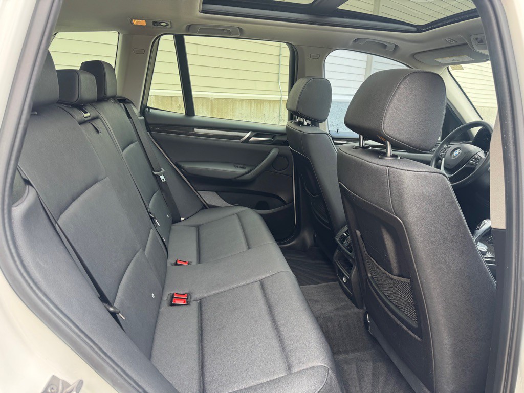 2016 BMW X3 Image 26
