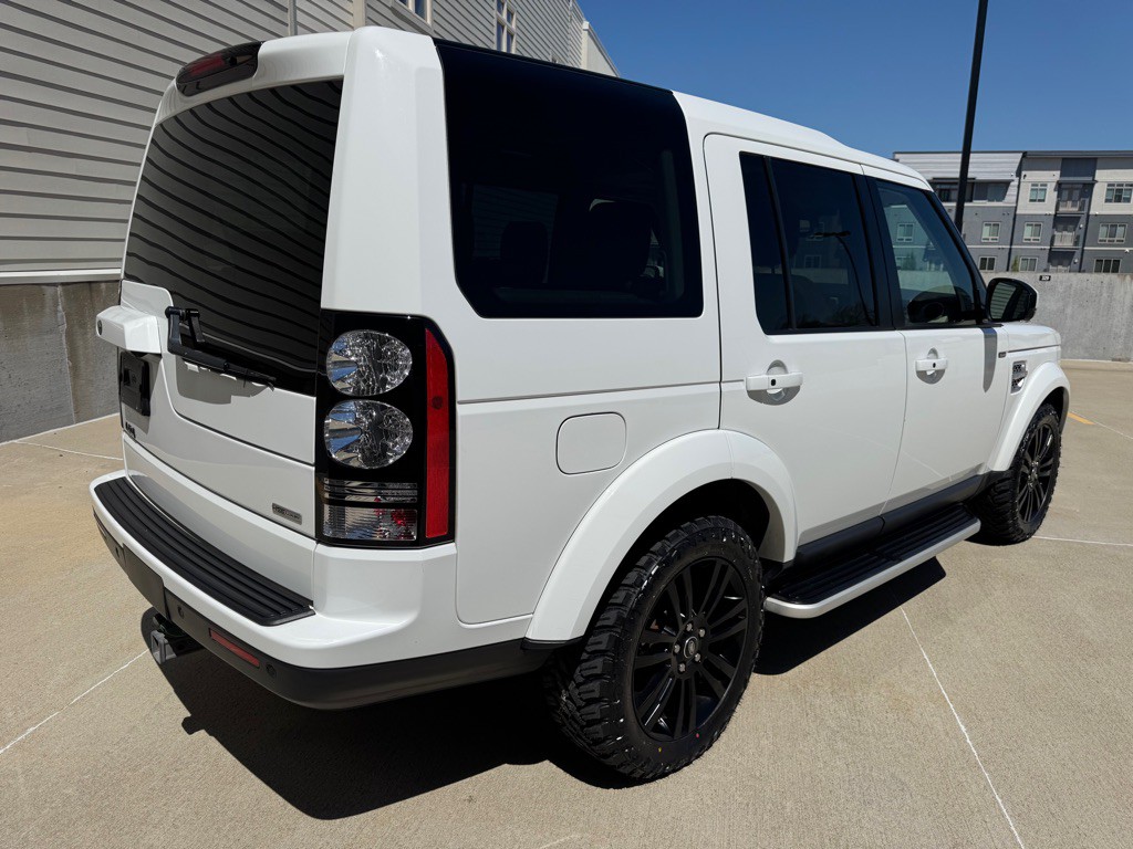 2016 Land Rover LR4 Image 3
