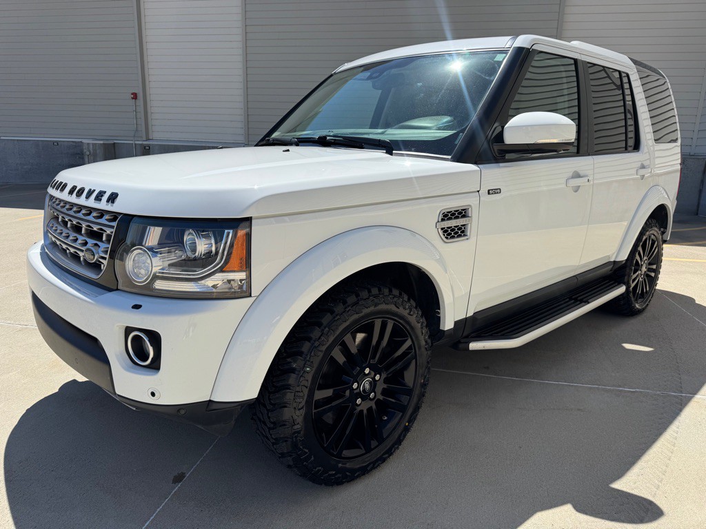 2016 Land Rover LR4 Image 8