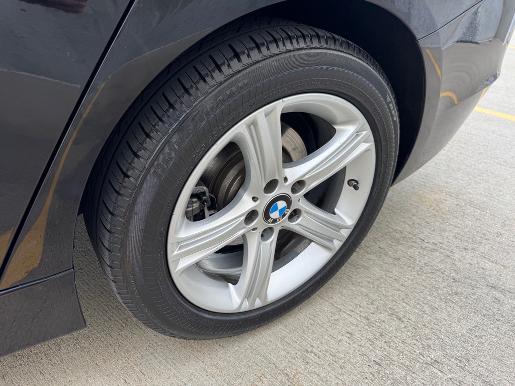 2015 BMW 3 Series Image 9