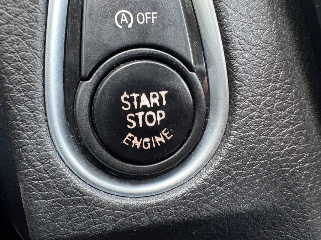 2015 BMW 3 Series Image 18