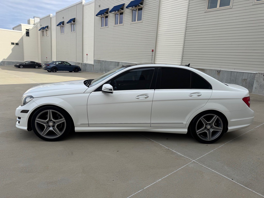 2013 Mercedes-Benz C-Class Image 6