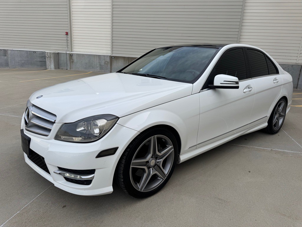 2013 Mercedes-Benz C-Class Image 7