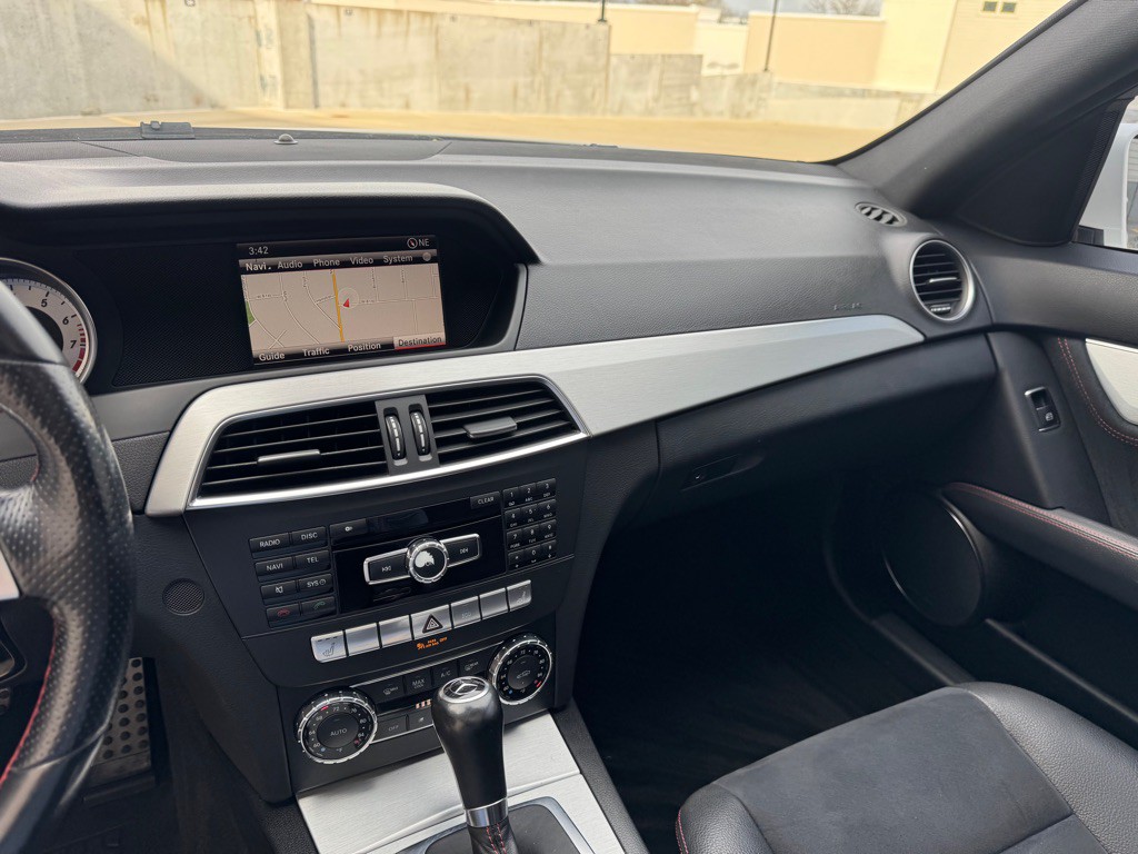 2013 Mercedes-Benz C-Class Image 17