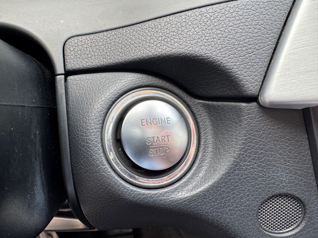 2013 Mercedes-Benz C-Class Image 21