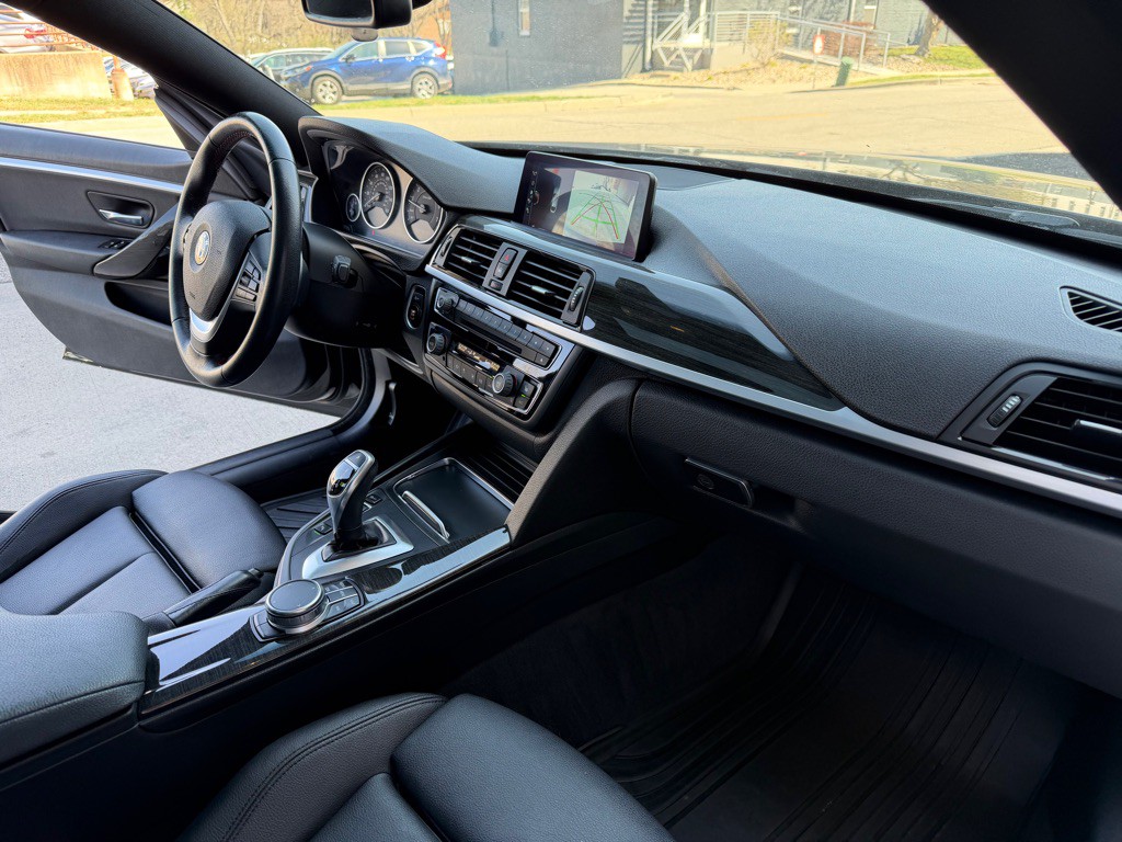 2017 BMW 4 Series Image 21
