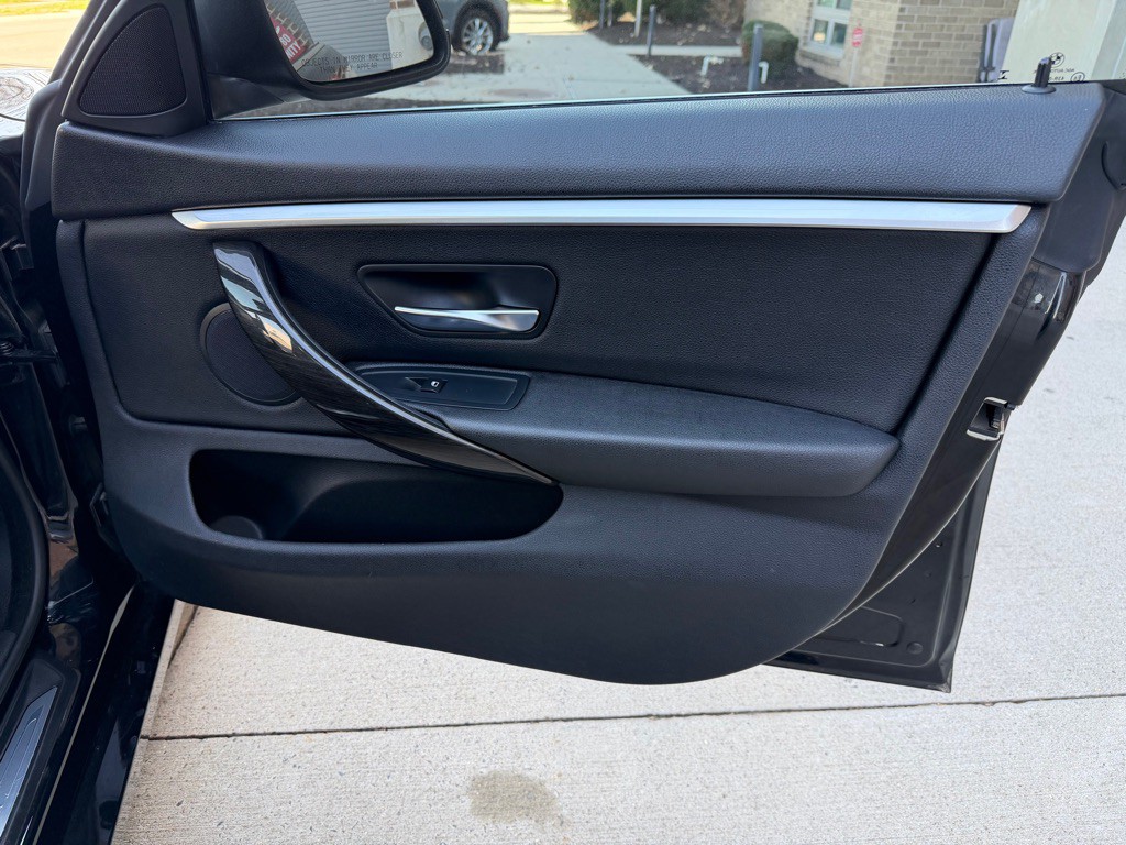 2017 BMW 4 Series Image 25