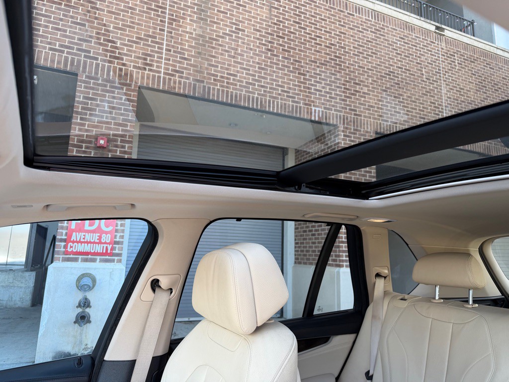 2016 BMW X5 Image 12