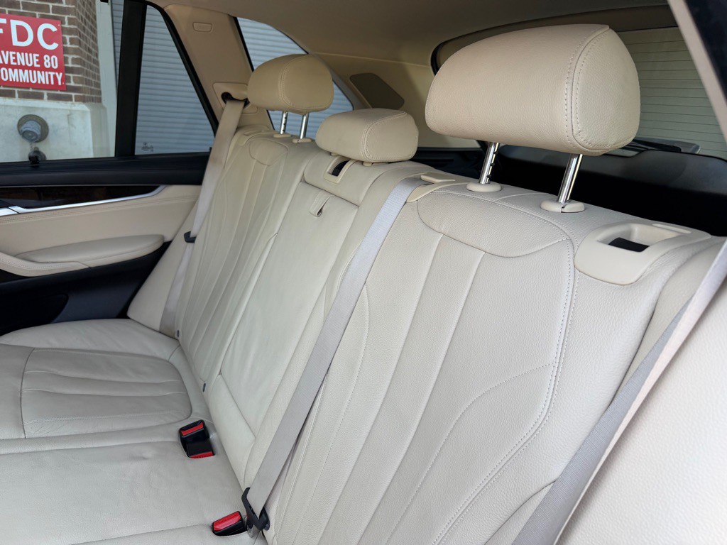 2016 BMW X5 Image 18