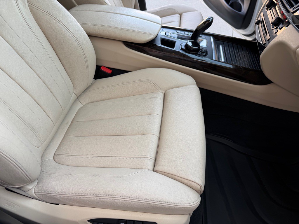 2016 BMW X5 Image 25