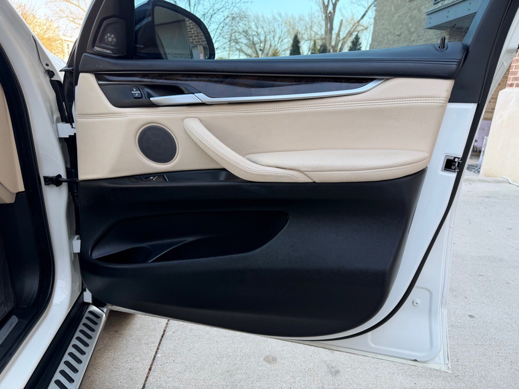 2016 BMW X5 Image 27