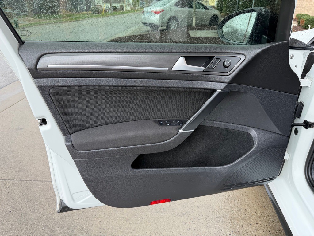 2020 Volkswagen GTI Image 10