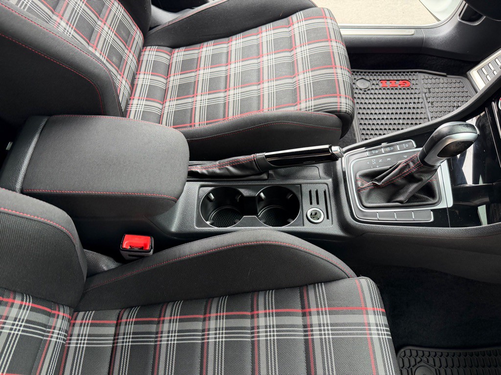 2020 Volkswagen GTI Image 23