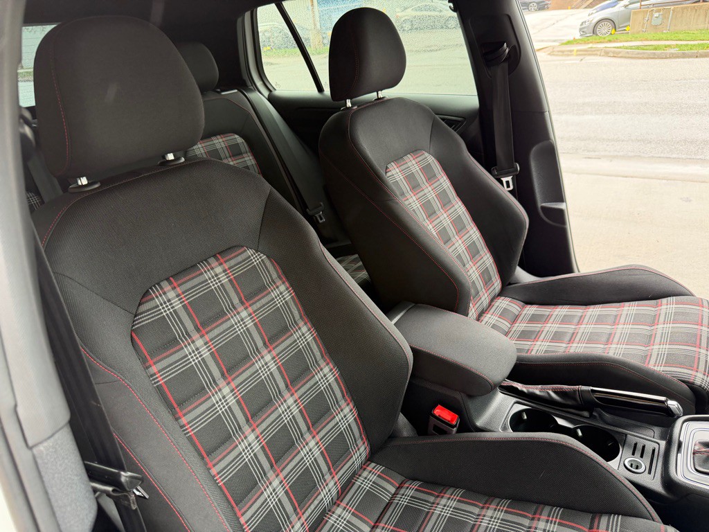 2020 Volkswagen GTI Image 25