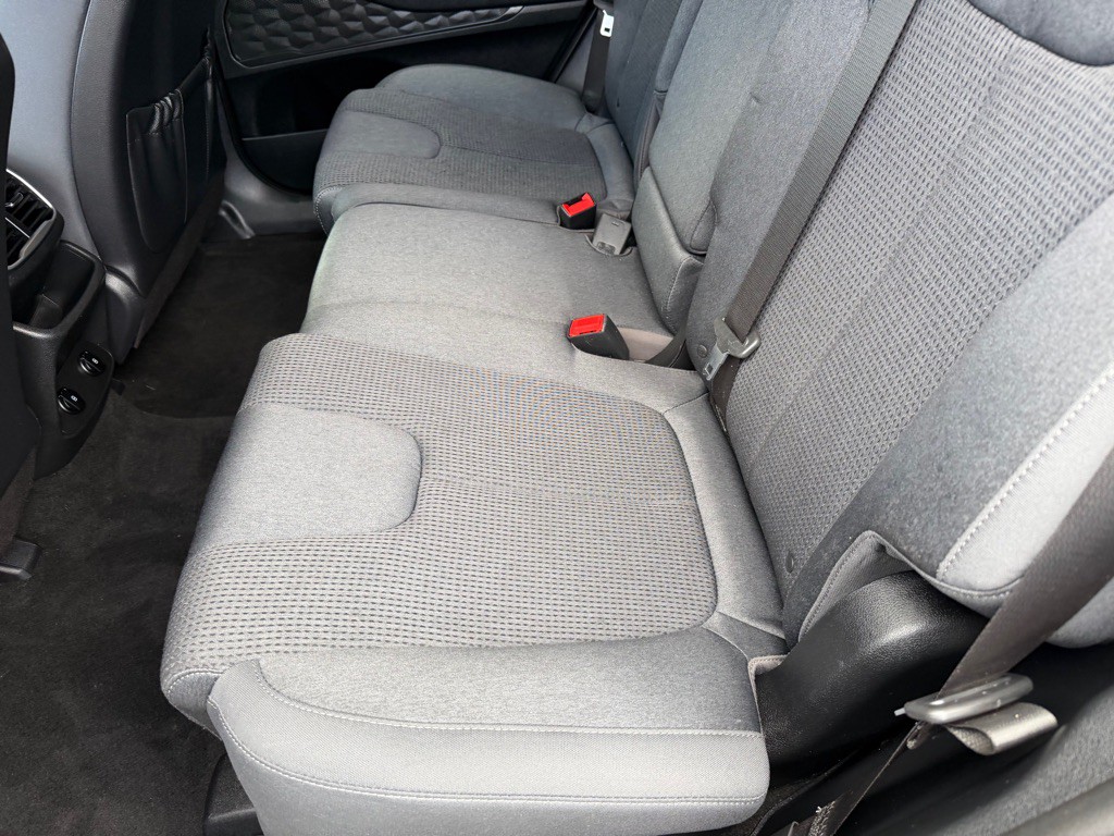 2019 Hyundai Santa Fe Image 16