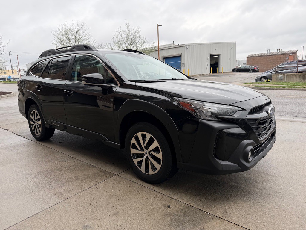 2023 Subaru Outback Image 1