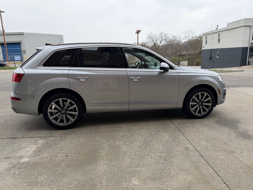2019 Audi Q7 Image 7