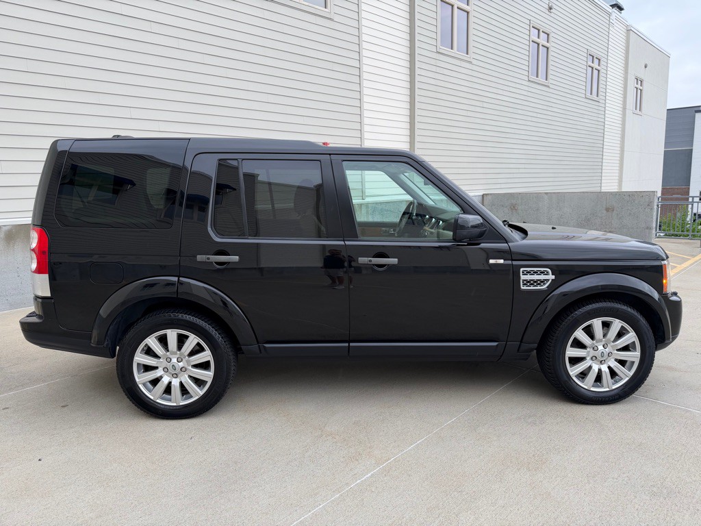 2013 Land Rover LR4 Image 2
