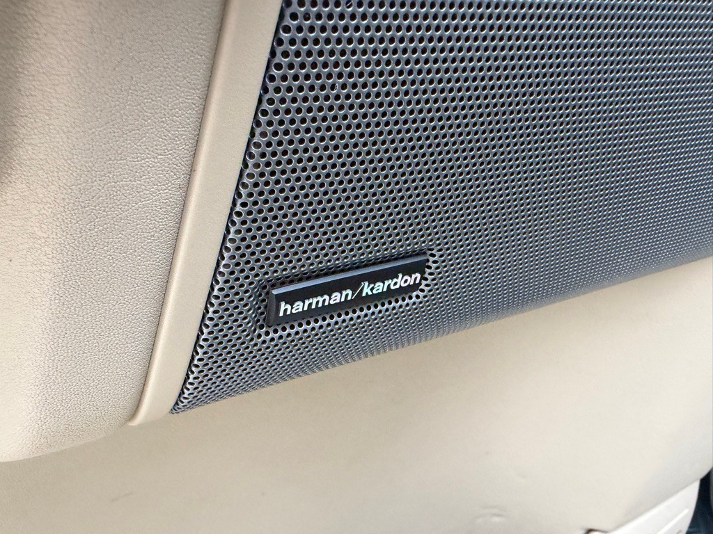 2013 Land Rover LR4 Image 11