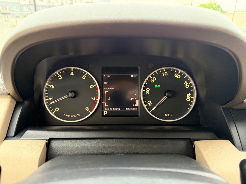 2013 Land Rover LR4 Image 16