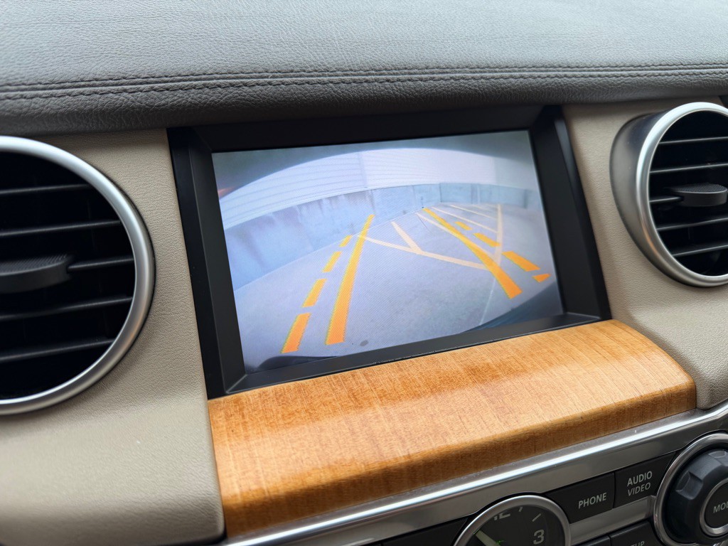 2013 Land Rover LR4 Image 19