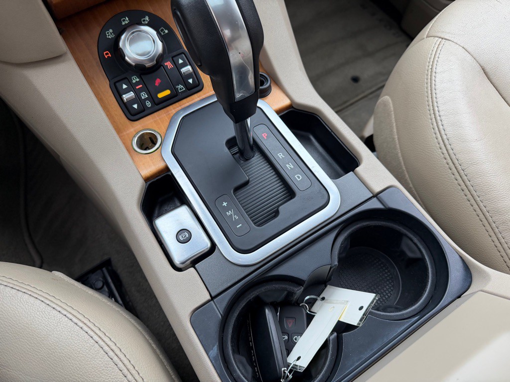 2013 Land Rover LR4 Image 21