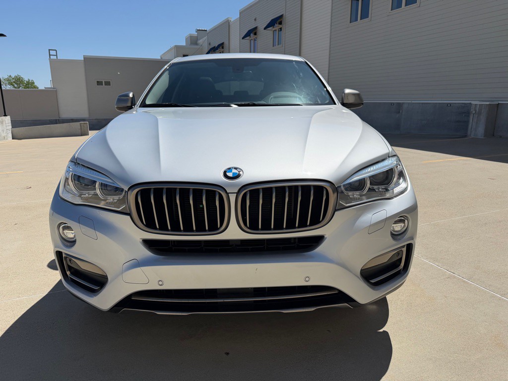 2016 BMW X6 Image 2